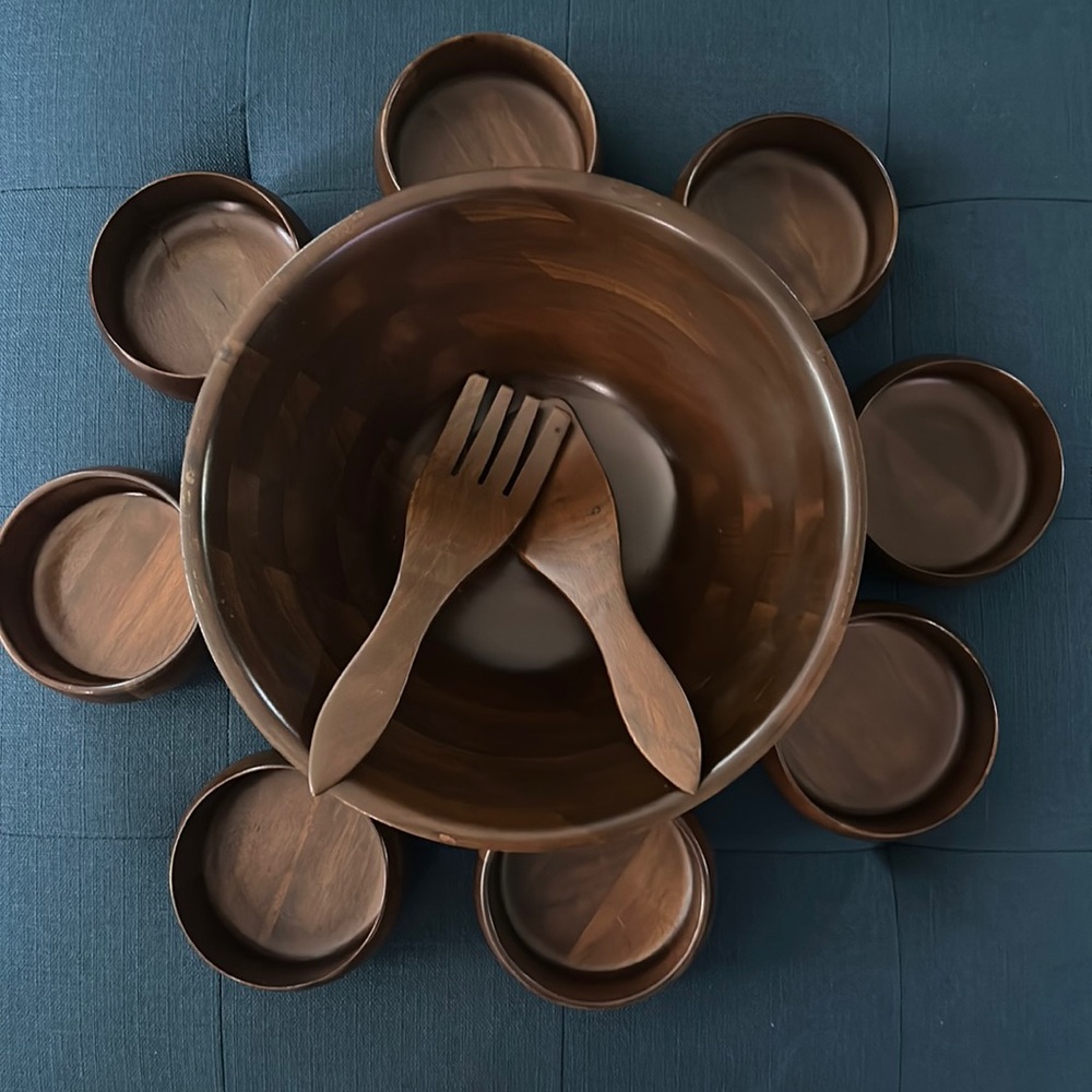 Lebanon Supply Co. Heirloom Walnut Ware 11 piece Salad Bowl set